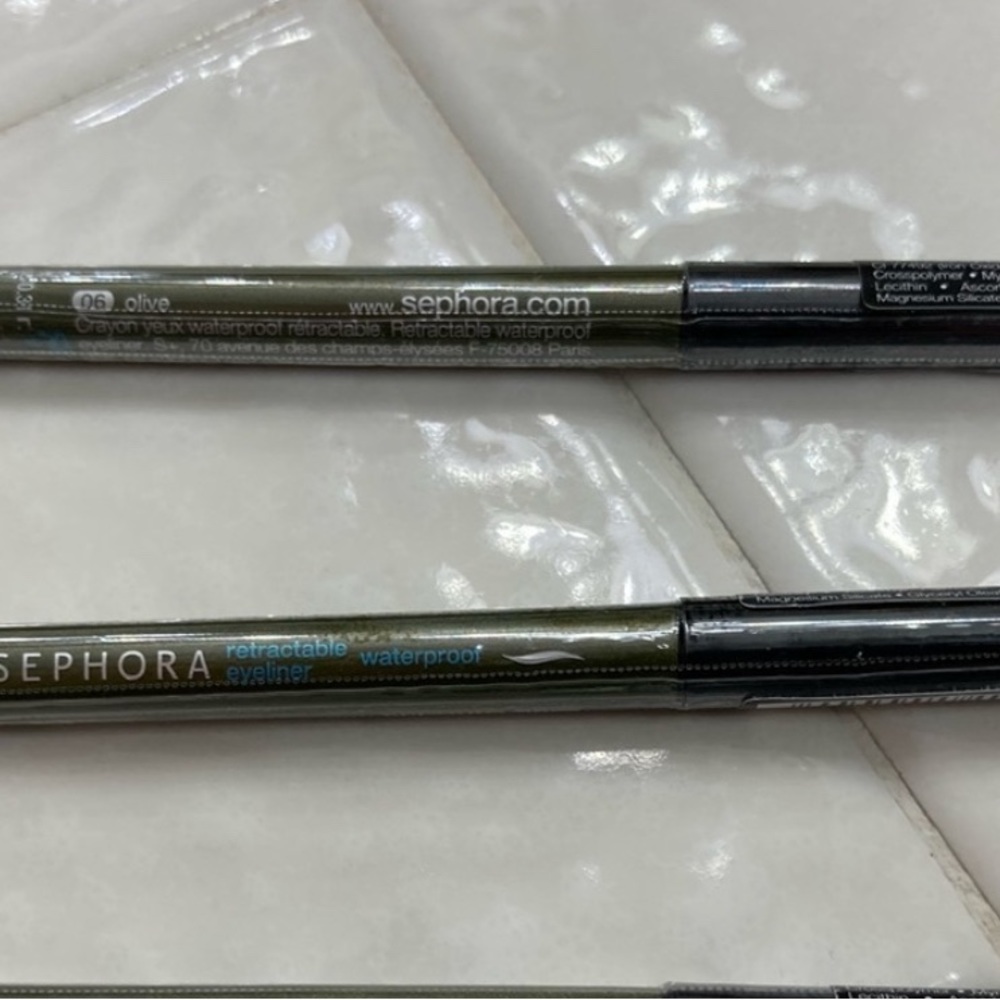 Sephora Waterproof Retractable Eyeliner-06 Olive